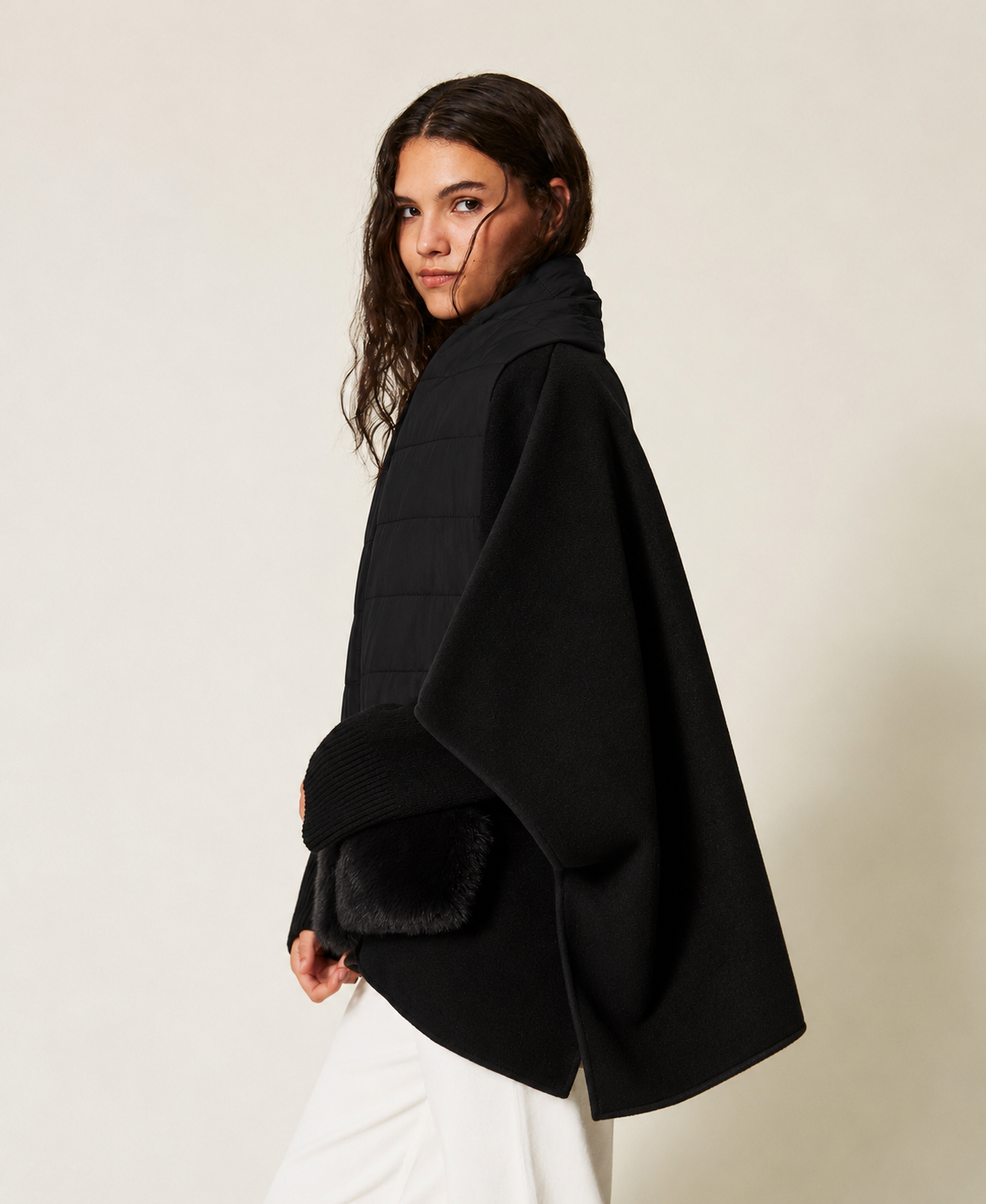 ΠΟΝΤΣΟ ΜΕ ΚΑΣΚΟΛ (BLACK) TWINSET