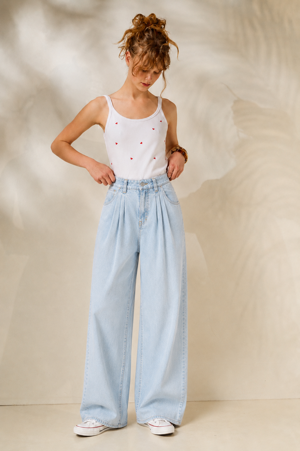 'LIA' ΤΟΠ ΜΕ ΚΕΝΤΗΜΑ ΚΑΡΔΟΥΛΕΣ (WHITE) MAMOUSH