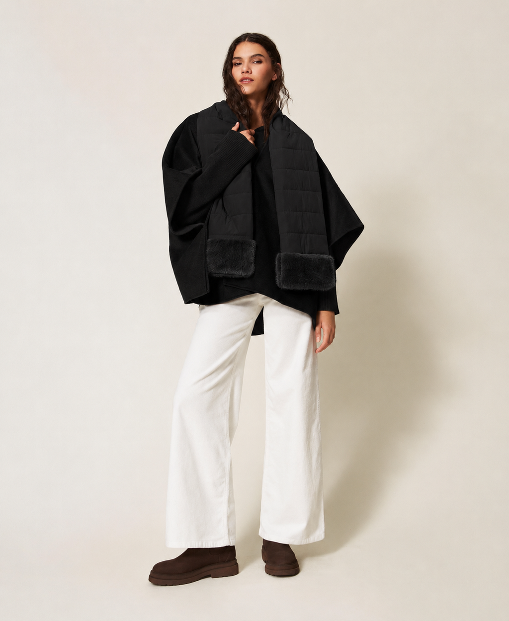 ΠΟΝΤΣΟ ΜΕ ΚΑΣΚΟΛ (BLACK) TWINSET