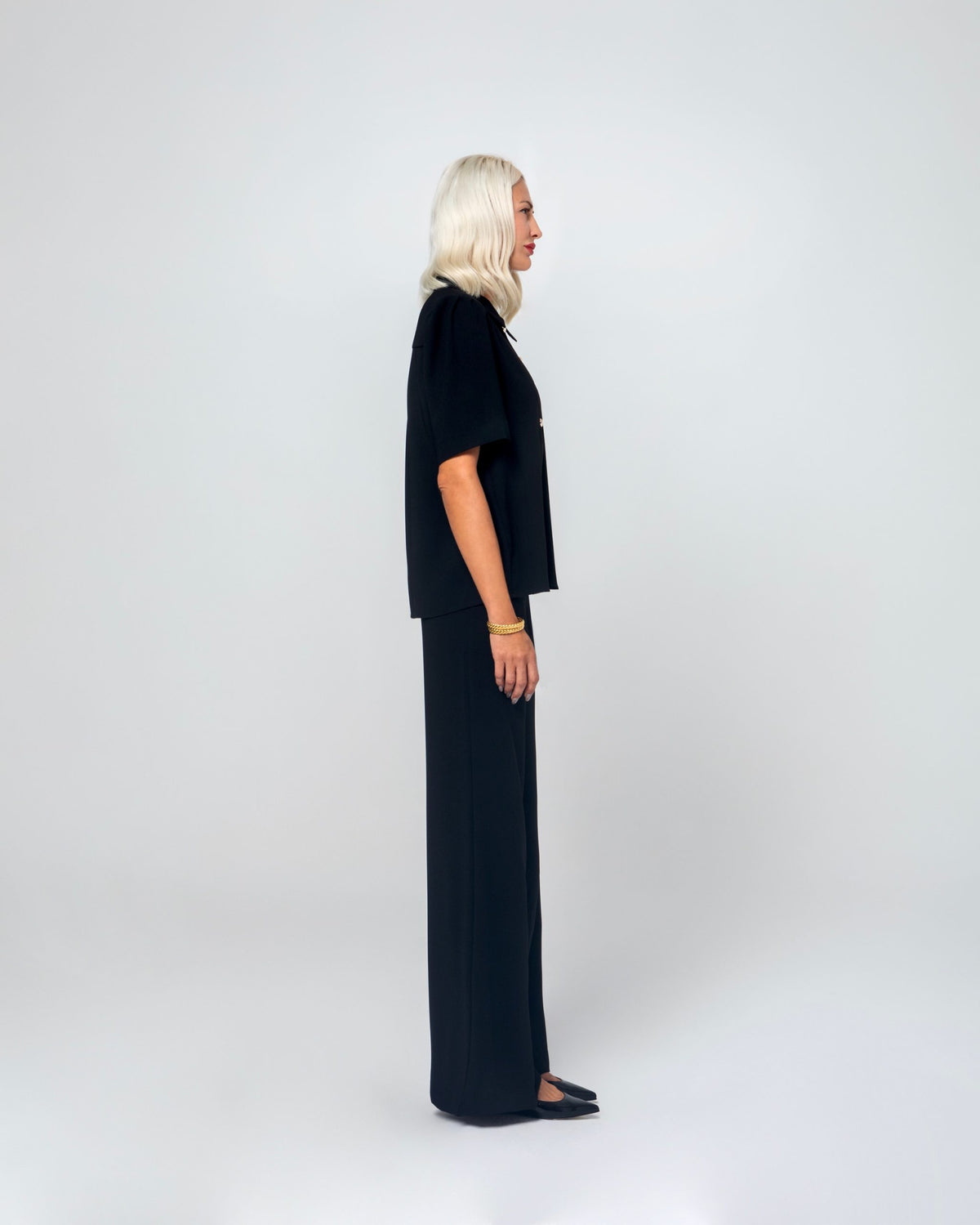 NORA ΜΠΛΟΥΖΑ ΜΕ ΧΡΥΣΑ ΚΟΥΜΠΙΑ (BLACK) MAMOUSH