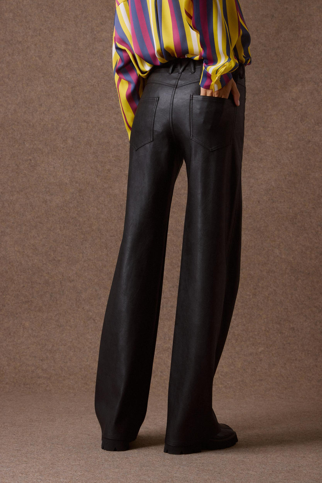 'DIONE' ΠΑΝΤΕΛΟΝΙ ΜΕ ΥΦΗ LEATHER-LOOK (BLACK) MAMOUSH