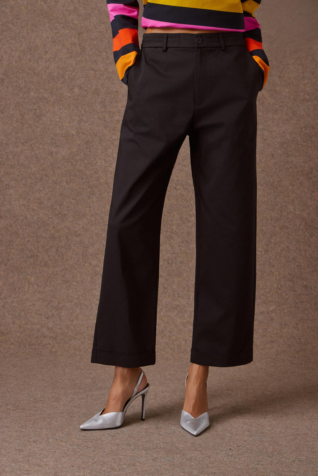 'LEO' CROPPED ΠΑΝΤΕΛΟΝΙ (BLACK) MAMOUSH