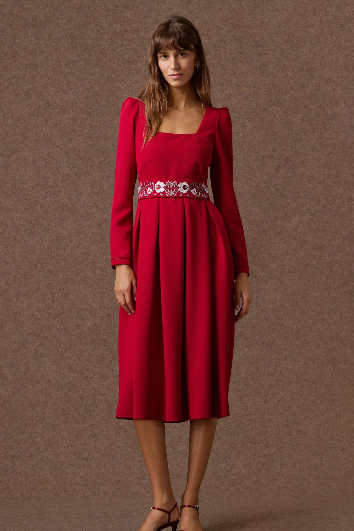 'NEFELI' ΜΙΝΤΙ ΦΟΡΕΜΑ ΜΕ ΚΕΝΤΗΜΕΝΗ ΖΩΝΗ (RASPBERRIEY RED) MAMOUSH