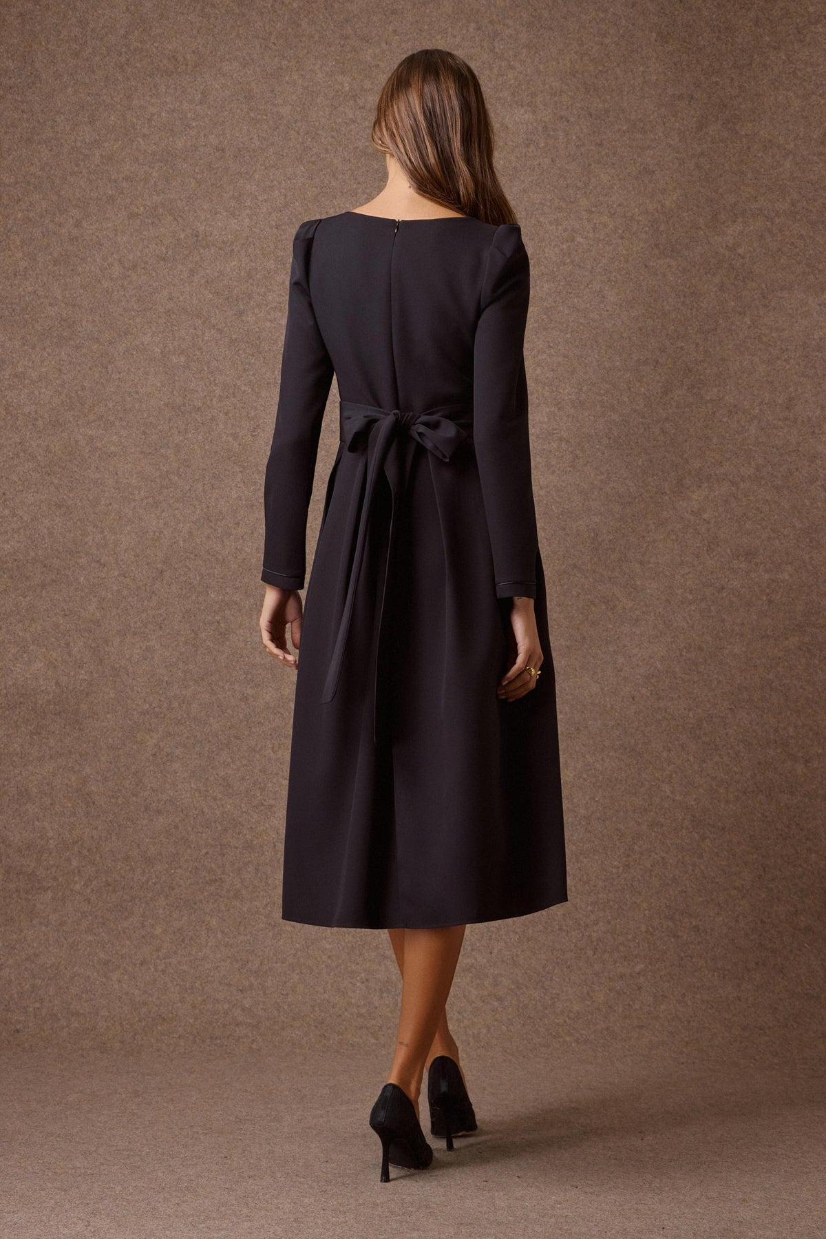 'NEFELI' ΜΙΝΤΙ ΦΟΡΕΜΑ ΜΕ ΚΕΝΤΗΜΕΝΗ ΖΩΝΗ (BLACK) MAMOUSH