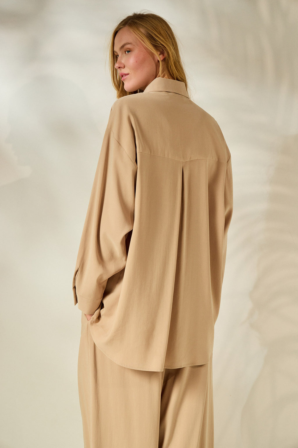 ‘LORA’ OVERSIZED ΠΟΥΚΑΜΙΣΟ (BEIGE)  MAMOUSH