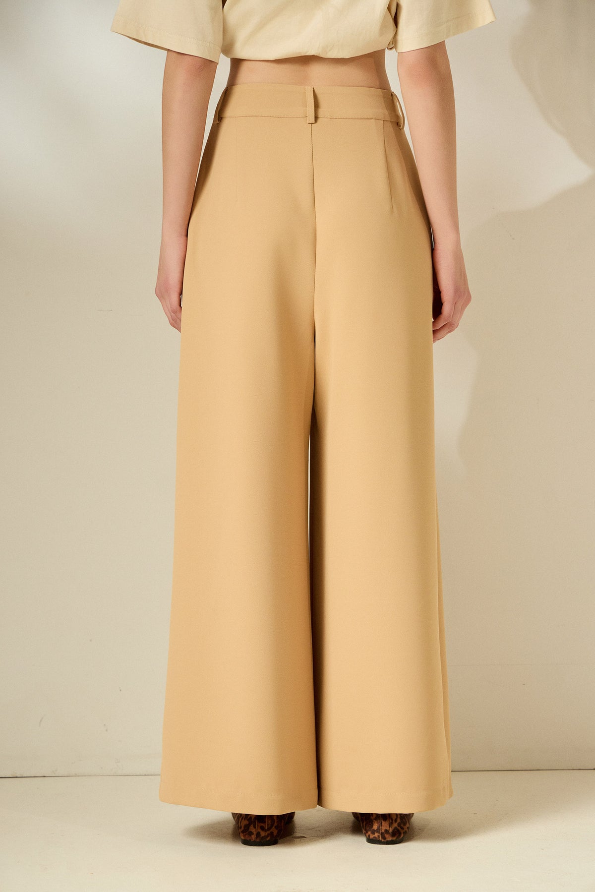 ‘ILIANA’ CROPPED ΠΑΝΤΕΛΟΝΙ (BEIGE) MAMOUSH