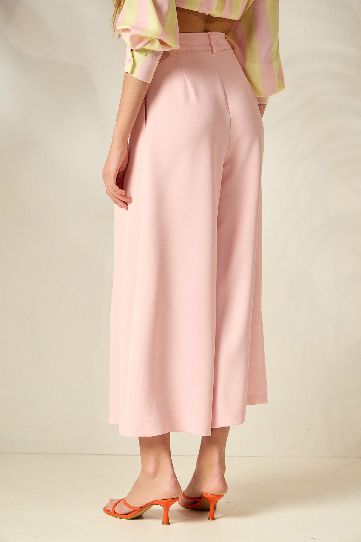 ‘ILIANA’ CROPPED ΠΑΝΤΕΛΟΝΙ (PINK) MAMOUSH