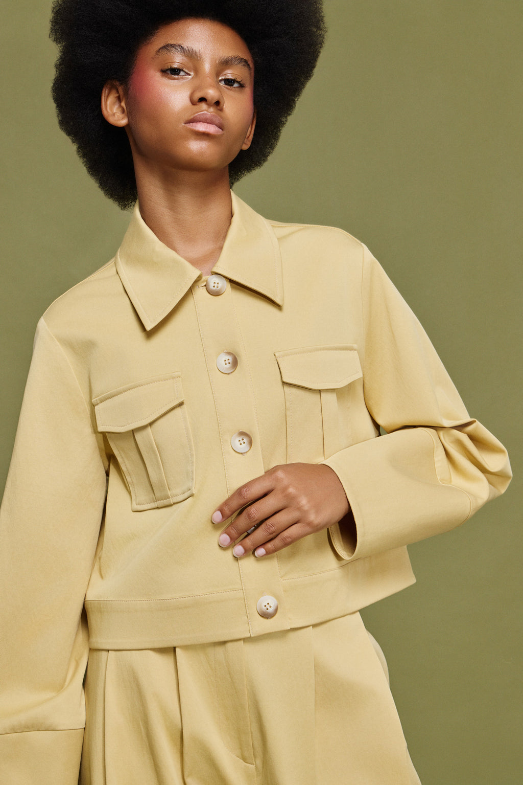 SCARLET' ΚΟΝΤΟ JACKET ΜΕ ΤΣΕΠΕΣ (BUTTER YELLOW) MAMOUSH