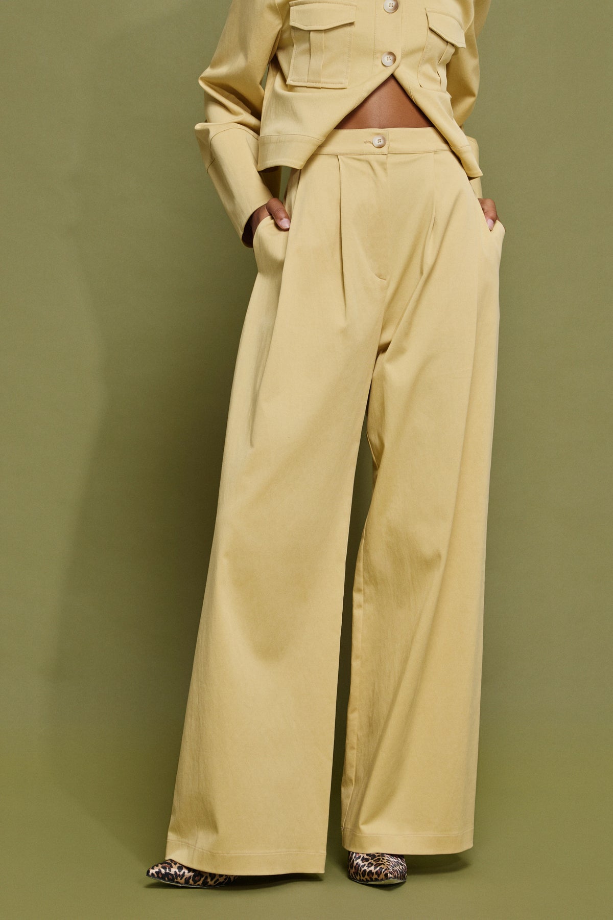 ‘DAISY’ ΠΑΝΤΕΛΟΝΑ ΜΕ ΚΟΥΦΟΠΙΕΤΕΣ (BUTTER YELLOW) MAMOUSH