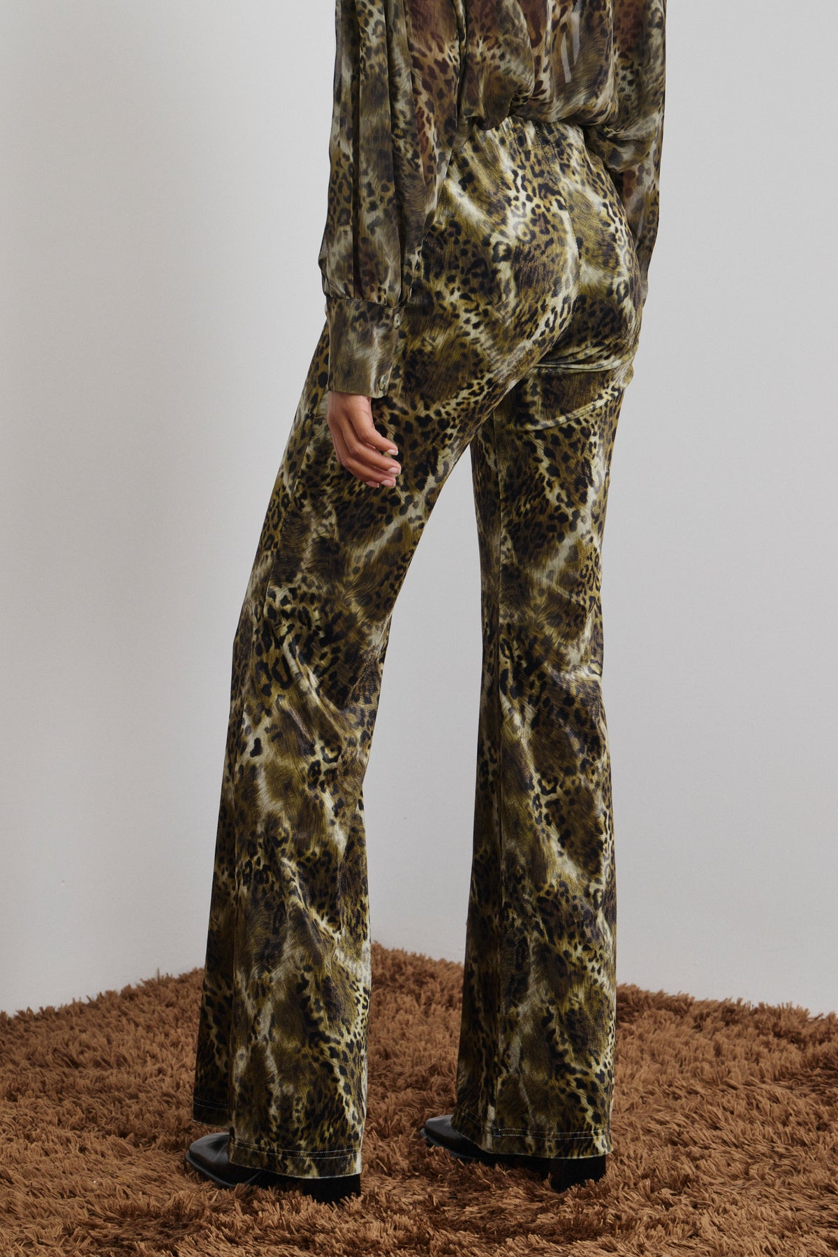 'REA' ΕΛΑΣΤΙΚΟ ΠΑΝΤΕΛΟΝΙ ANIMAL PRINT (OLIVE) MAMOUSH
